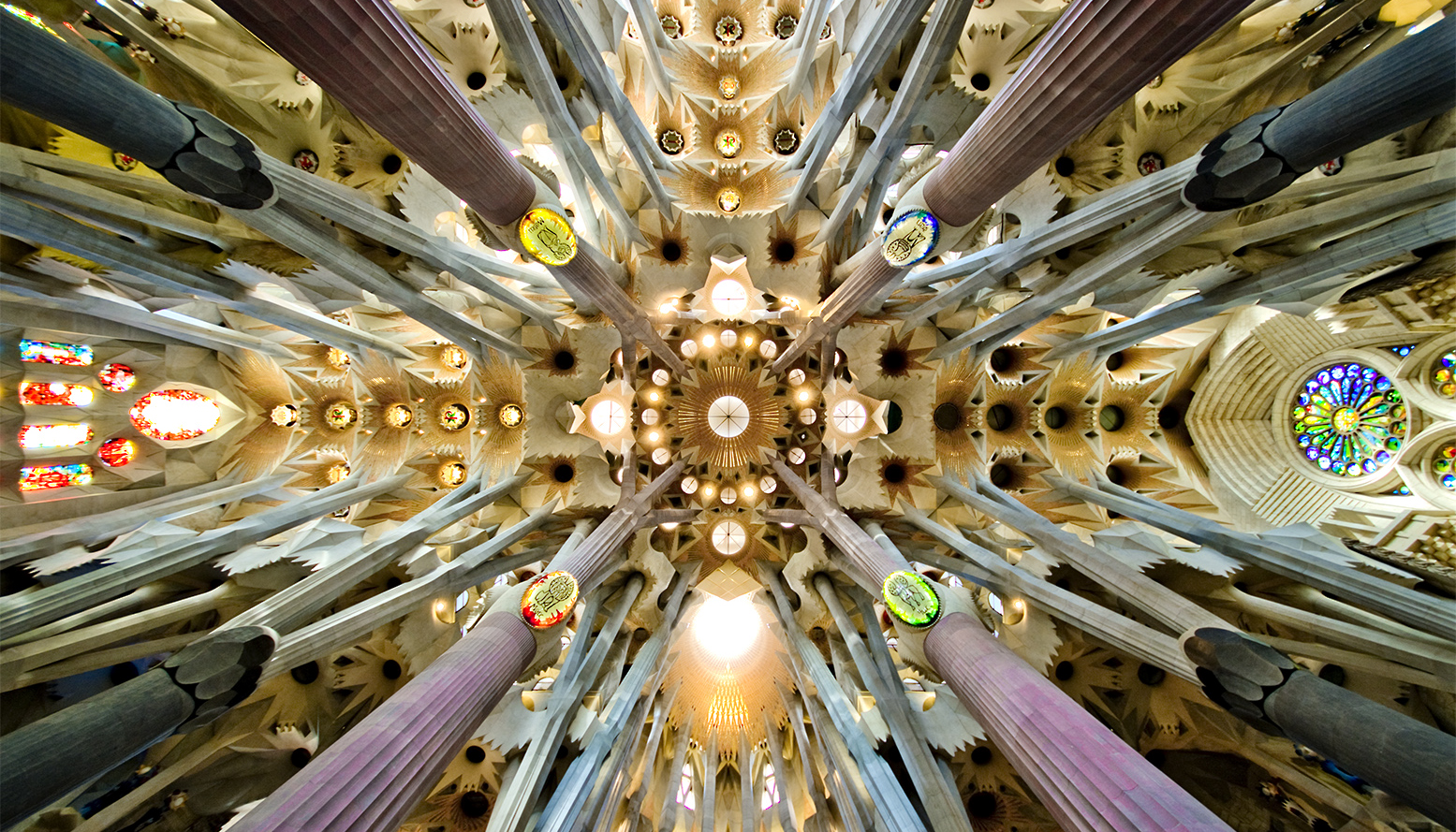 Font: Sagrada Família  Autoria: Wikimedia Commons